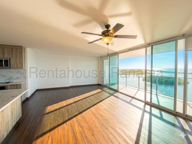 Apartamento Frente al Mar en Coco del Mar | 3 Recámaras | 200 m² — foto 2