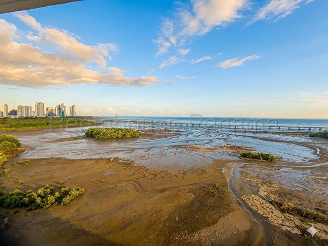 Apartamento Frente al Mar en Coco del Mar | 3 Recámaras | 200 m² — foto 16