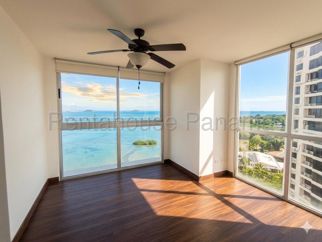Apartamento Frente al Mar en Coco del Mar | 3 Recámaras | 200 m² — foto 19