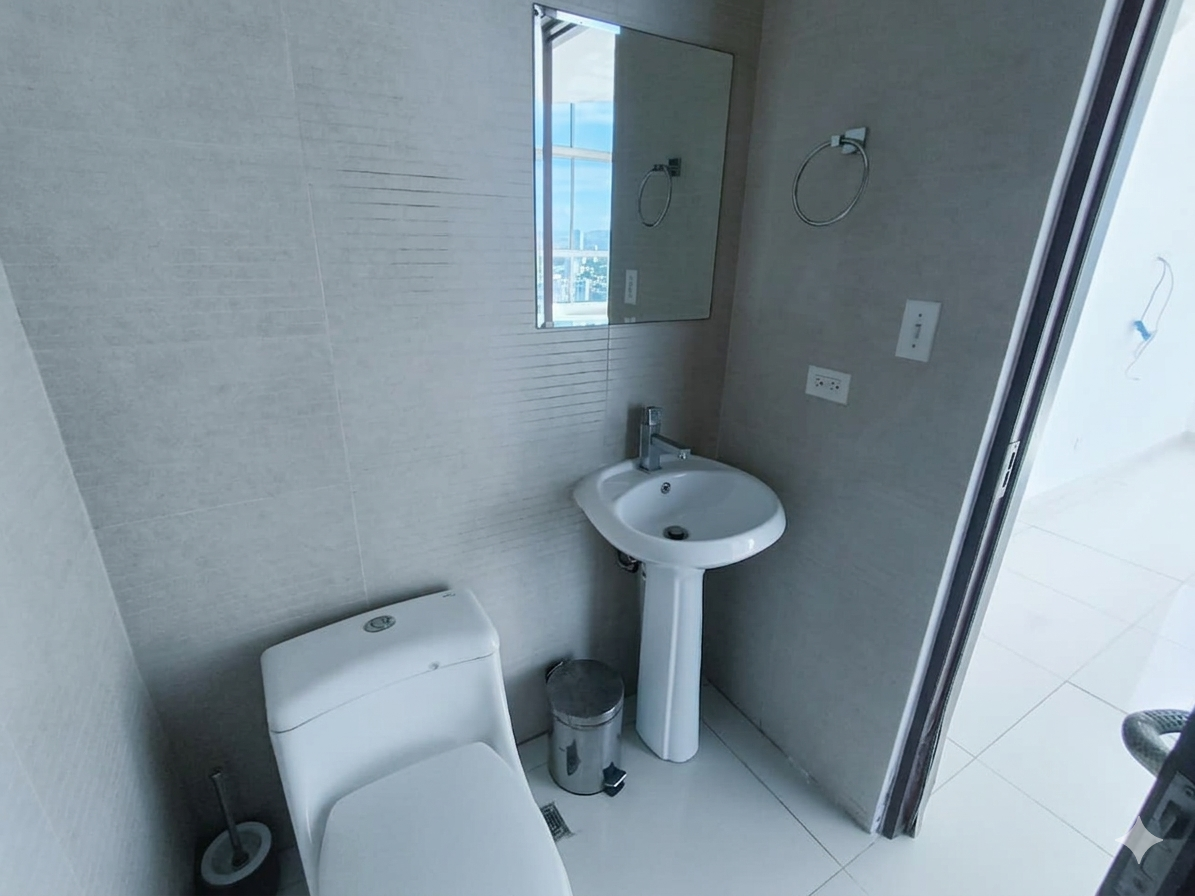 ¡VIVE A PASOS DEL PARQUE OMAR! ¡VENTA DE PENTHOUSE! — foto 18